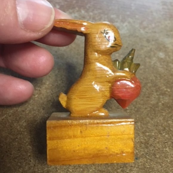 VTG Hand Carved Hand Painted Wooden Rabbit Pencil Sharpener 2.25"H - Picture 5 of 12